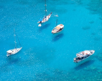 2011-Rodi-Anthony.Quinn.Bay.01